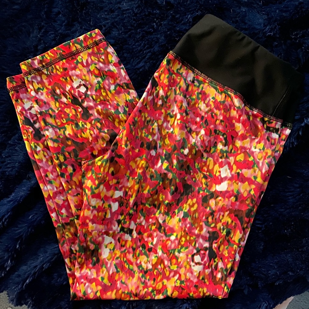 N.Y.L. Athletic workout Capri leggings size Medium